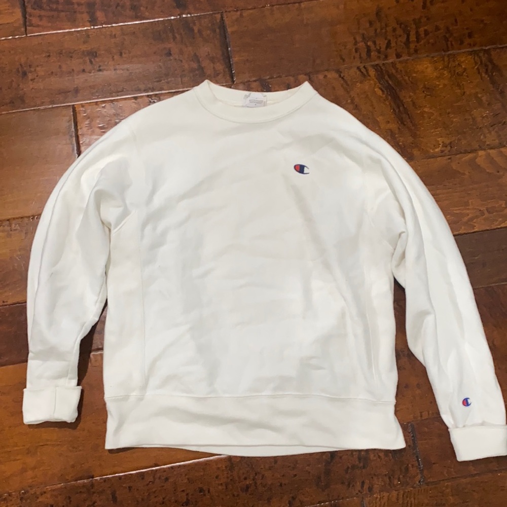 white champion crewneck jacket.         maybe worn once(very new)